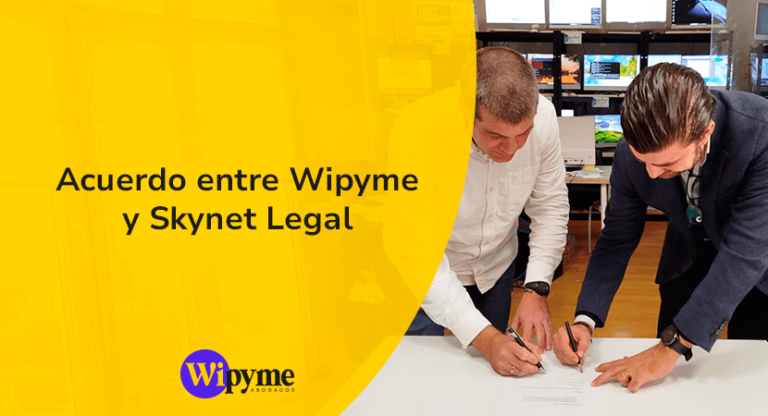 Momento de la firma del acuerdo entre Wipyme abogados y Skynet Legal